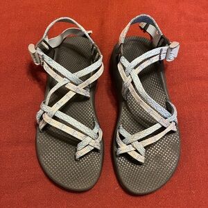 Gently used chacos. Excellent outdoor / water shoe!